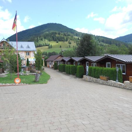 Pension, Camping & Biker Station Zur Deutschen Eiche Ciocanesti 外观 照片