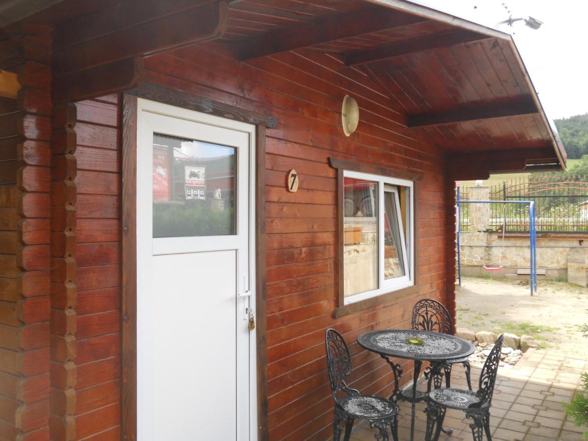Pension, Camping & Biker Station Zur Deutschen Eiche Ciocanesti 外观 照片