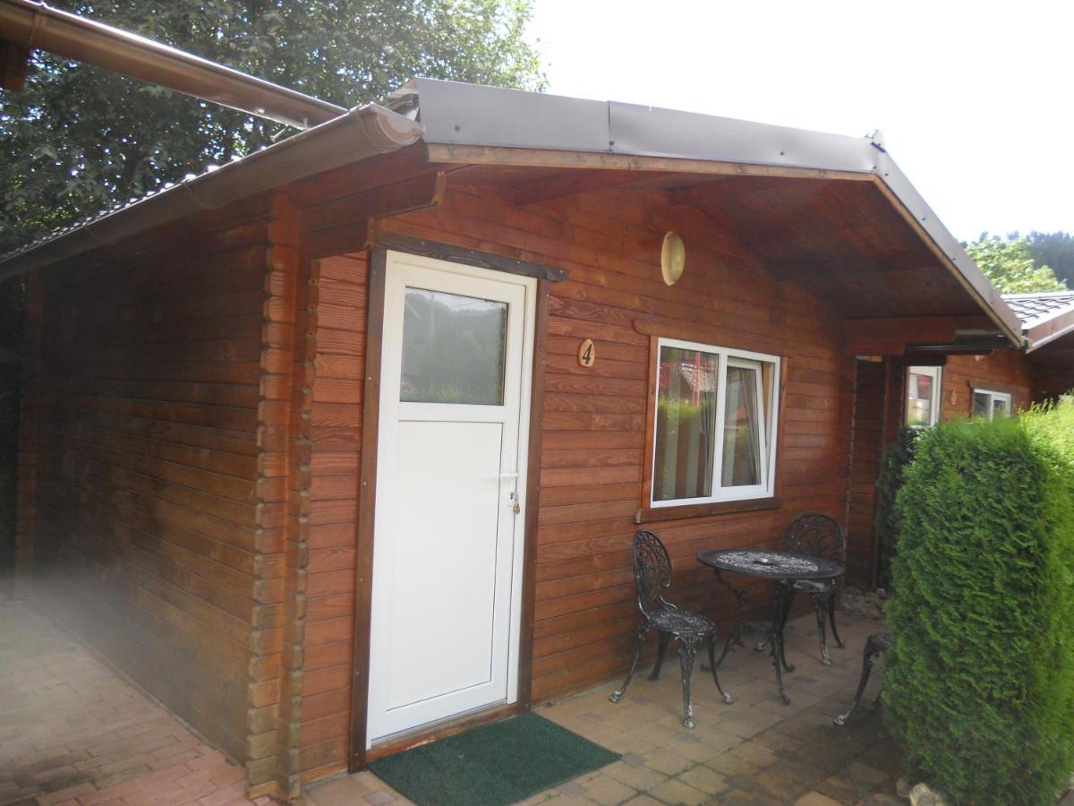 Pension, Camping & Biker Station Zur Deutschen Eiche Ciocanesti 外观 照片