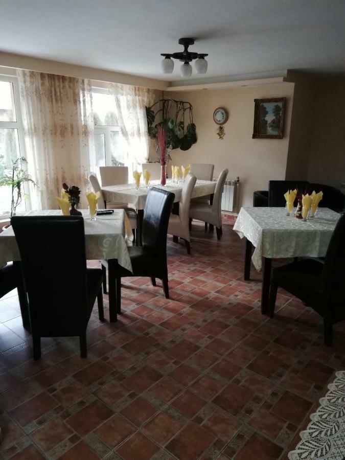Pension, Camping & Biker Station Zur Deutschen Eiche Ciocanesti 外观 照片